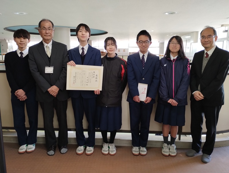 優秀賞　小中学生の部　授与